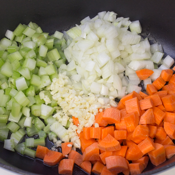 fall-minestrone-soup-web-ready-how-to-3-of-6